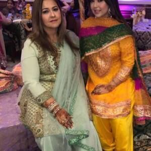 Meet your Posher, Naila